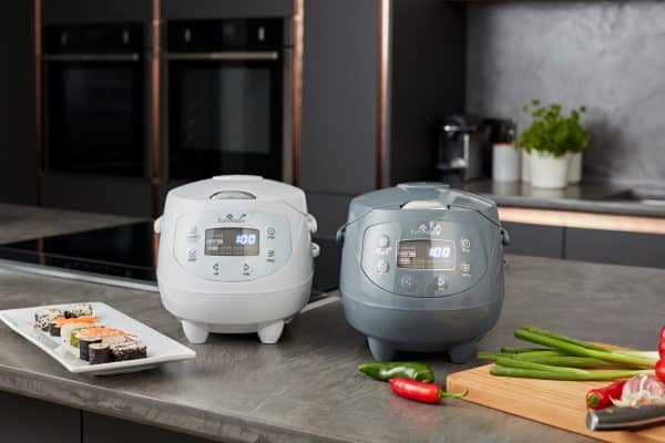 Panda rice cooker in arctic white and cobalt grey