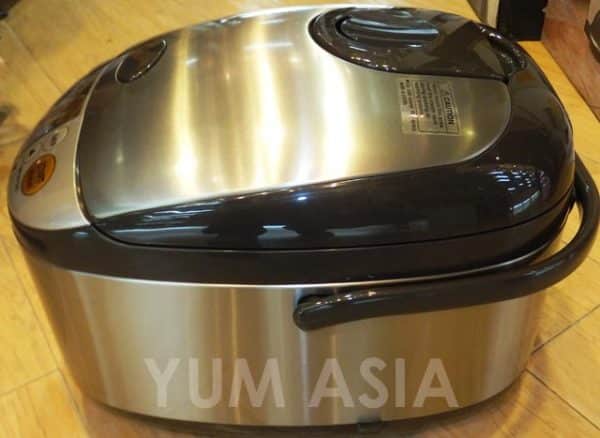 Zojirushi NS-TSQ18 fuzzy logic rice cooker - Image 4