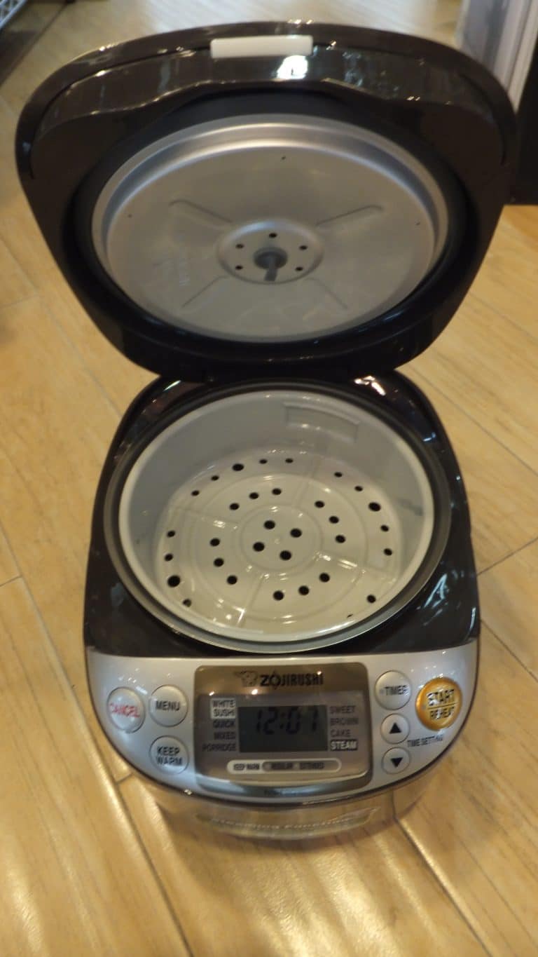 Zojirushi NS-TSQ10 fuzzy logic rice cooker - Image 9