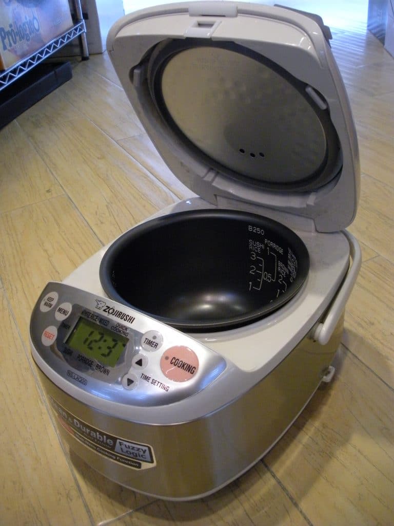 LAQ05 rice cooker by Zojirushi