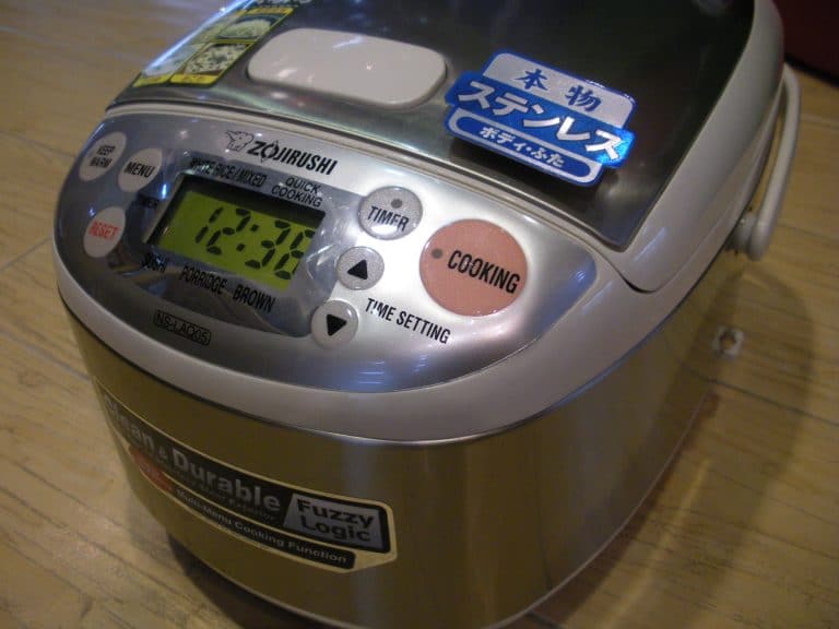 LAQ05 rice cooker by Zojirushi