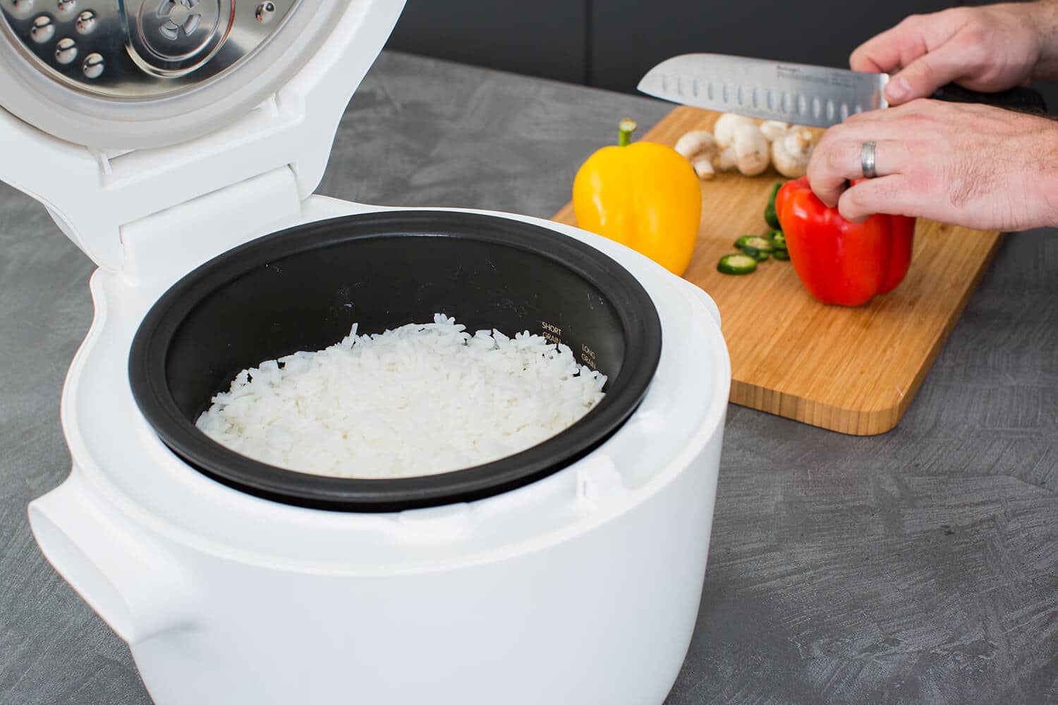 Yum Asia Fuji Cuiseur à riz avec chauffage par induction (IH) et bol en  céramique Shinsei (4 tasses, 0,7 litre) 5 fonctions de cuiss - Cdiscount  Electroménager