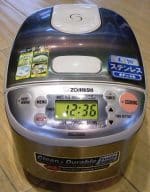 LAQ05 rice cooker by Zojirushi