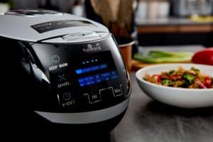 Close up of Sakura rice cooker in black colour showing the display