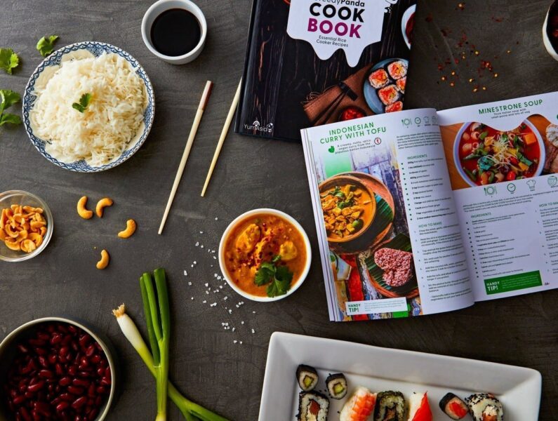 Ambicioso-Panda-Livro de receitas-de-cima-para-baixo-com-comida-3