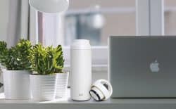 Iku Active white thermal vacuum flask on table