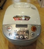 AAQ18 rice cooker by Zojirushi