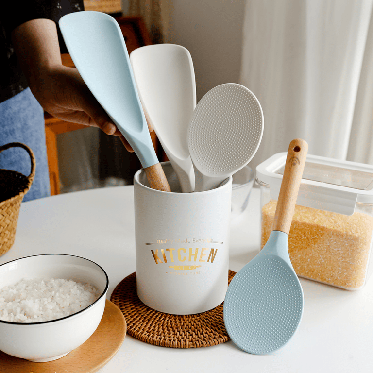 Yum-Asia-rice-spatulas-in-holder-with-logo