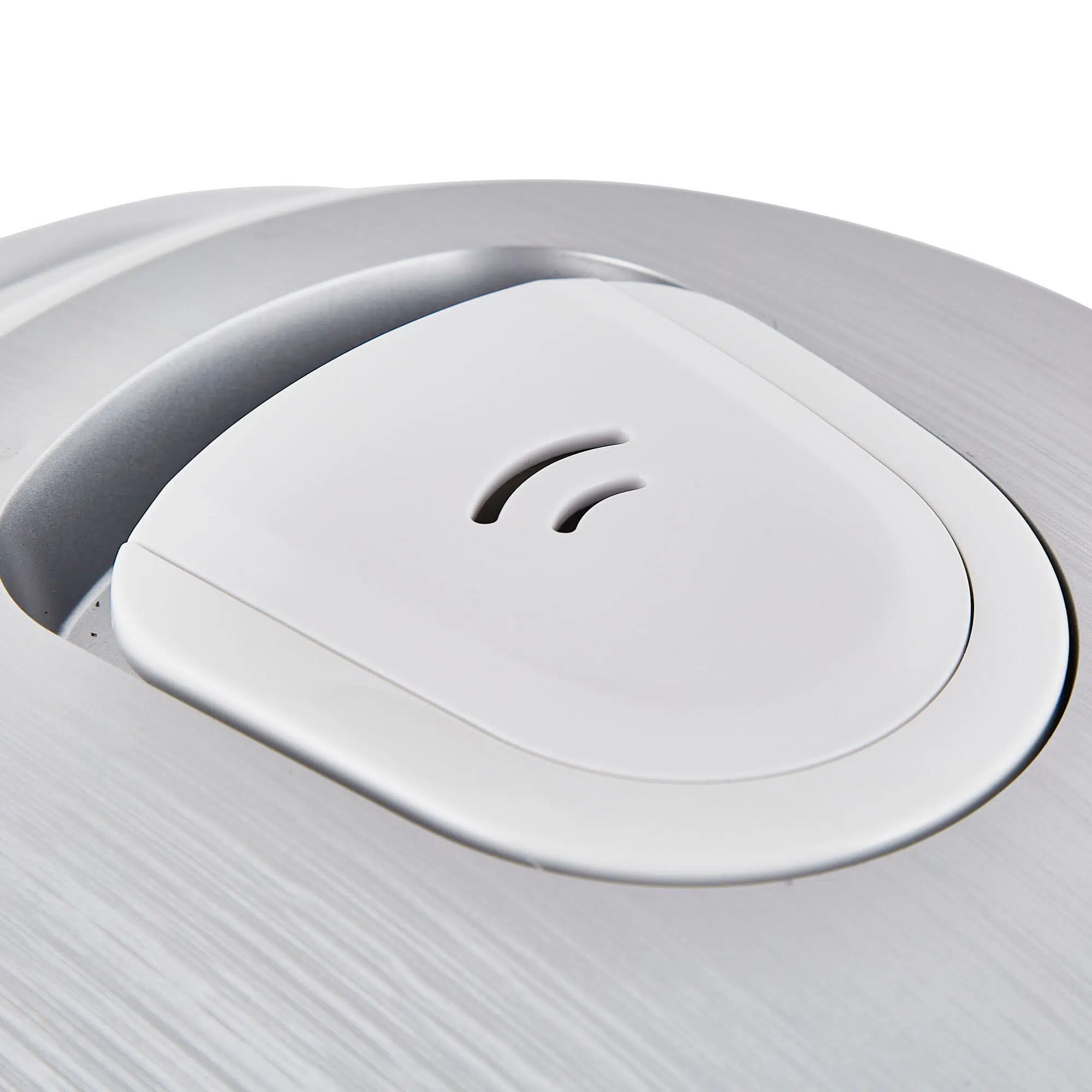 Close de branco Sakura saída de vapor da panela de arroz